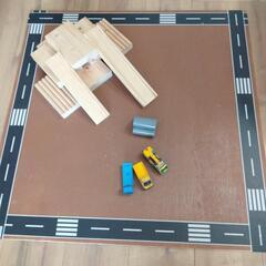 ハンドメイドおもちゃ ミニカーで遊べる台