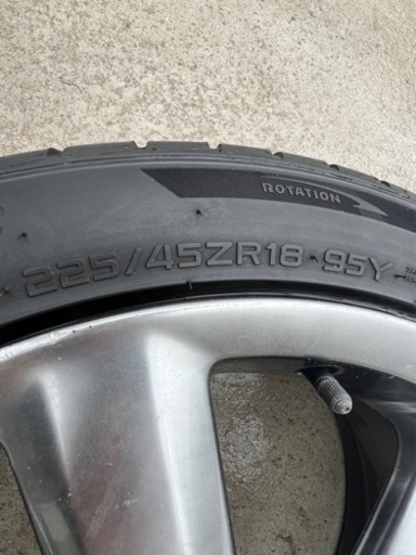 車のパーツ タイヤ、ホイール