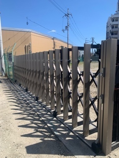 大型カーゲート