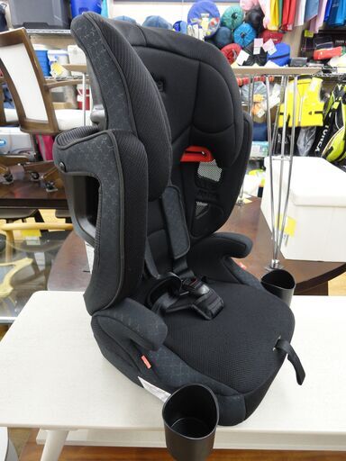 アップリカ エアグルーヴプラス 軽量 ジュニアシート 1歳頃～11歳頃