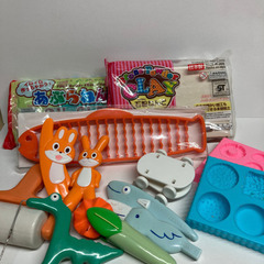油ねんど、石粉ねんど、ヘラなどのセット