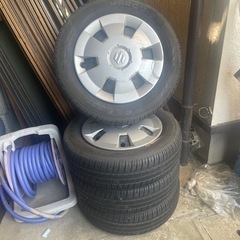 車のパーツ タイヤ、ホイール