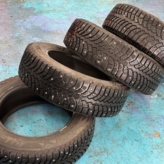 車のパーツ タイヤ、ホイール