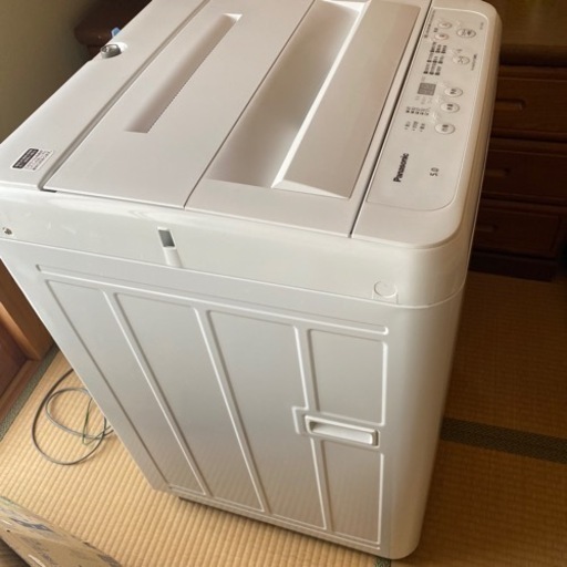 パナソニック洗濯機　2022年製品　
５キロ ＮＡ-F5BE 2 。