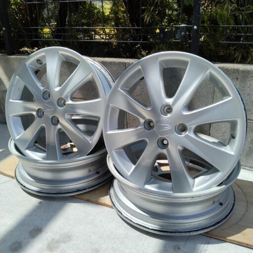 ダイハツ純正　16インチアルミホイール