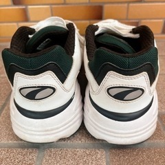 PUMA プーマ スニーカーの画像