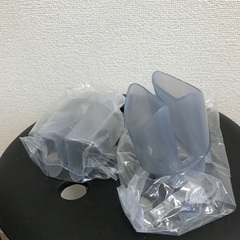 【訳あり】アイリスオーヤマ 布団乾燥機 ふとん乾燥機 布団2組・靴2組対応 ダニ退治 カラリエ  温風機能 マット不要 ツインノズル ホワイト FK-W1-WPの画像