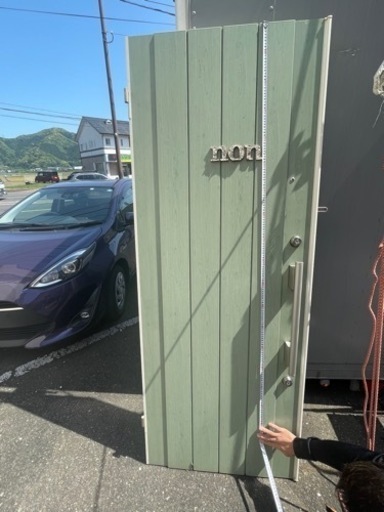 玄関　ドア　　家具