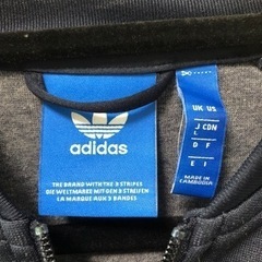 adidasの画像
