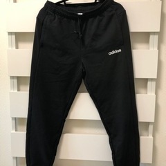 adidasの画像