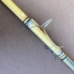 昭和レトロな投げ竿2本とストロングリールS-710【ジャンク品 】の画像