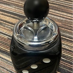 ◆サイコロ型灰皿／押込み式／プッシュ式／ブラック／ダイスの画像
