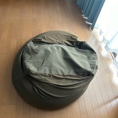 無印良品ビーズクッション大ブラウン茶色のカバー付き
