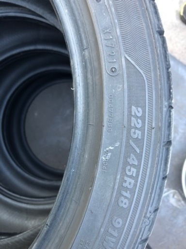 225/45R18タイヤホイールSET ?クラウン