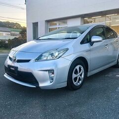 過去の事情でローン💴を諦めてしまっている方必見👀❗シルバープリウス🚙中古の画像