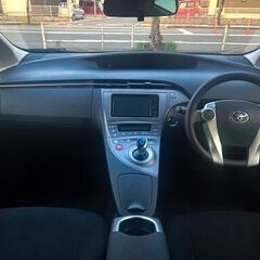 ローンが通りやすくスピーディーな対応で安心👌車をお探しの方💁‍♀️人気のプリウス📍の画像