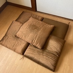 0円　座布団　9枚
