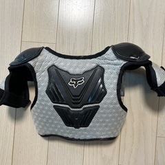 FOX ユースプロテクターS/M
の画像