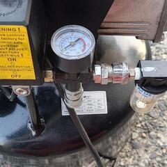 DUTYエアコンプレッサー３馬力100V40Lジャンク品の画像