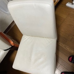 テーブル　椅子セットの画像