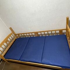 木製でしっかりしてます！！～～これはベッドですね☆(^^♪