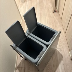 ごみ箱（キャスター付き
）の画像
