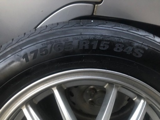 車のパーツ タイヤ、ホイール