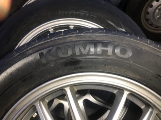 車のパーツ タイヤ、ホイール