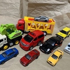プルバック　ミニカー3台とその他いろいろミニカーの画像