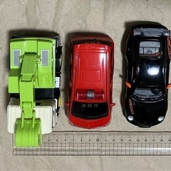 プルバック　ミニカー3台とその他いろいろミニカーの画像