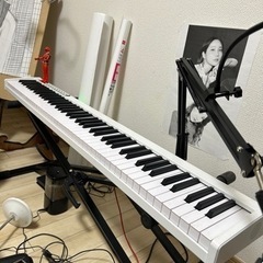 電子ピアノ88鍵盤　ソフトケース付き　スタンド込み