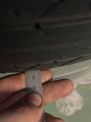 車のパーツ タイヤ、ホイール