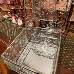 お値下げしましたガラス小物入れ