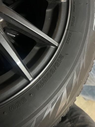 車のパーツ タイヤ、ホイール