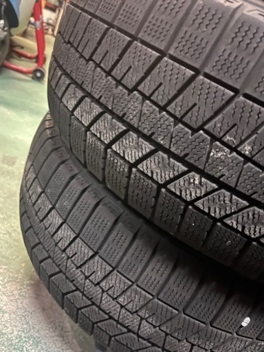車のパーツ タイヤ、ホイール