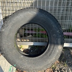 車のパーツ タイヤ、ホイール