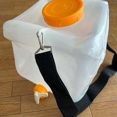 アウトドア水タンク　logos