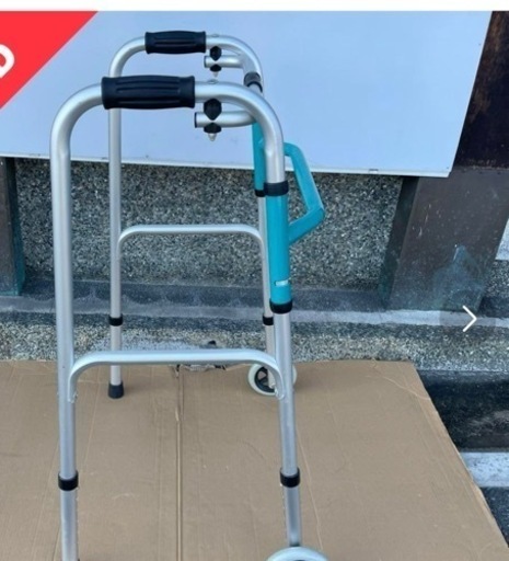 高齢者用歩行器歩行機介護 (白玉さん) 浦田のオフィス用家具《机