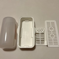 コンパクト　電子レンジ用 ほ乳びん消毒器　の画像