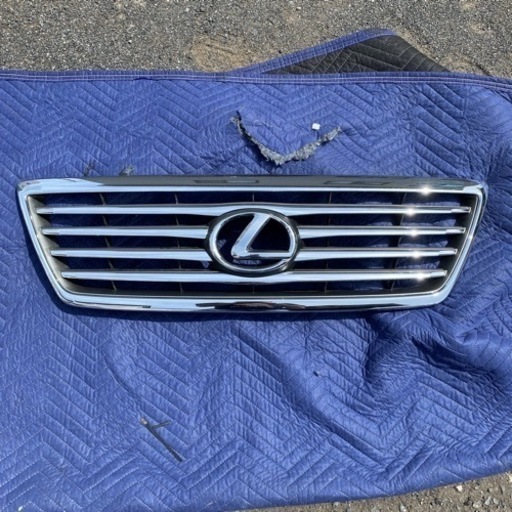 ランドクルーザーシグナス後期グリル