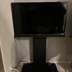 SHARP 32インチ液晶テレビ（テレビスタンドwall付き）の画像