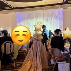 カラードレス　ウェディングドレスの画像
