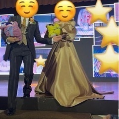 カラードレス　ウェディングドレスの画像