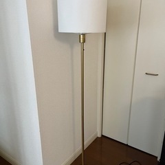 お取引中🙏IKEAフロアランプの画像