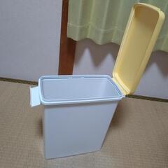 【未使用品】抗菌防臭ゴミ箱の画像