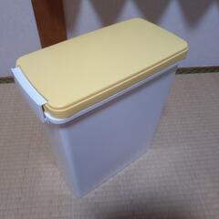 【未使用品】抗菌防臭ゴミ箱