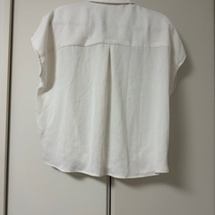 INGNI 白のトップス　ブラウスの画像