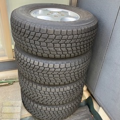 車のパーツ タイヤ、ホイールの画像