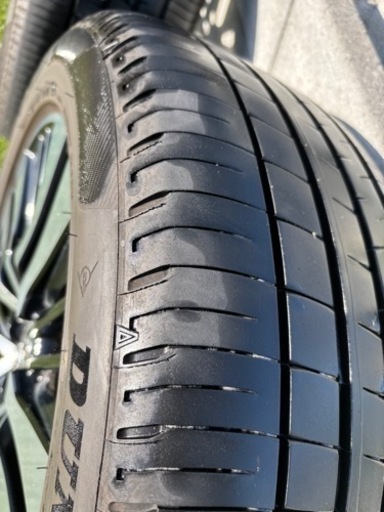 車のパーツ タイヤ、ホイール