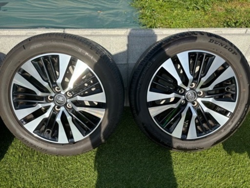 車のパーツ タイヤ、ホイール